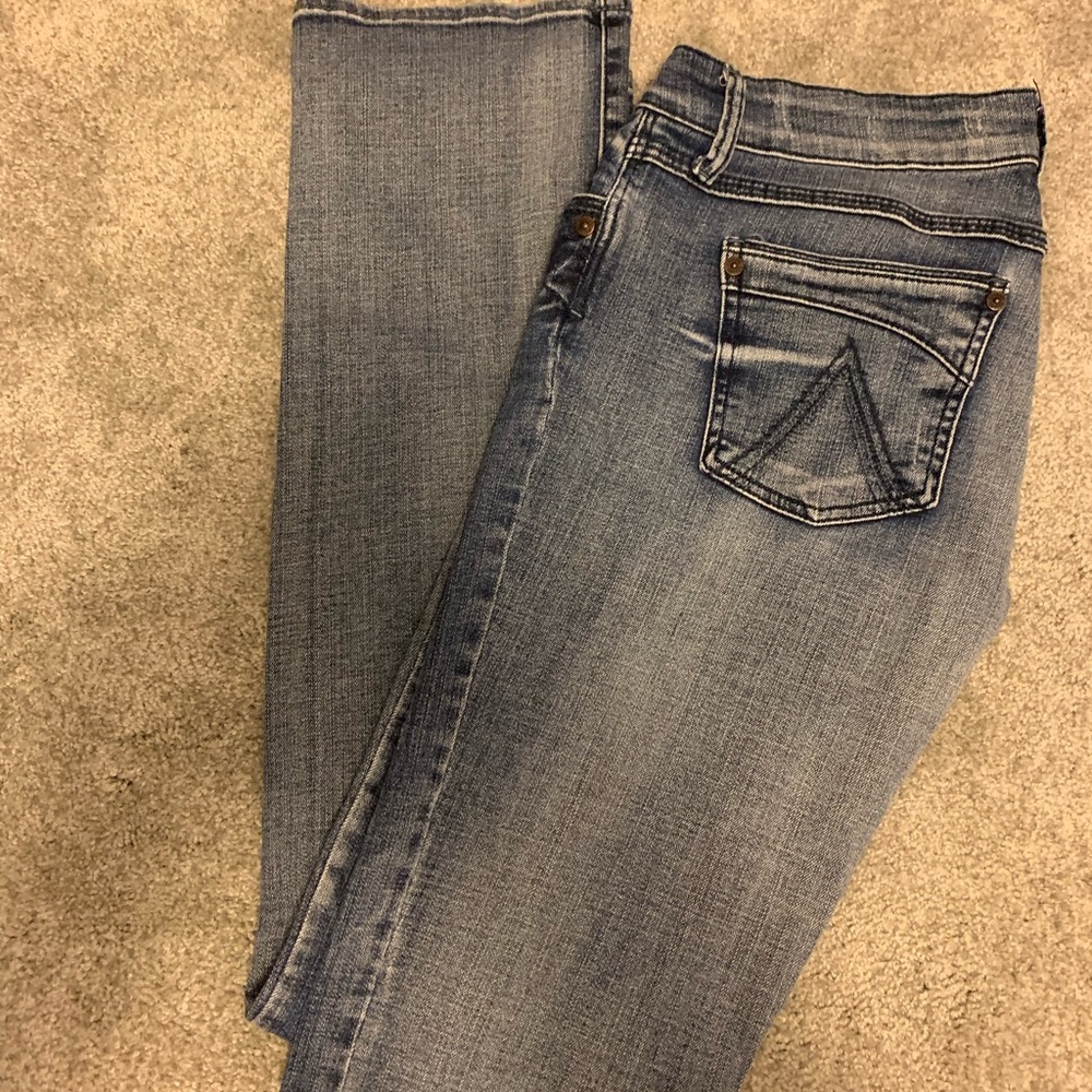 Delia’s Morgan jeans